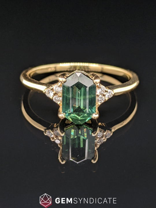 Dazzling Teal Sapphire Ring in 14k Yellow Gold