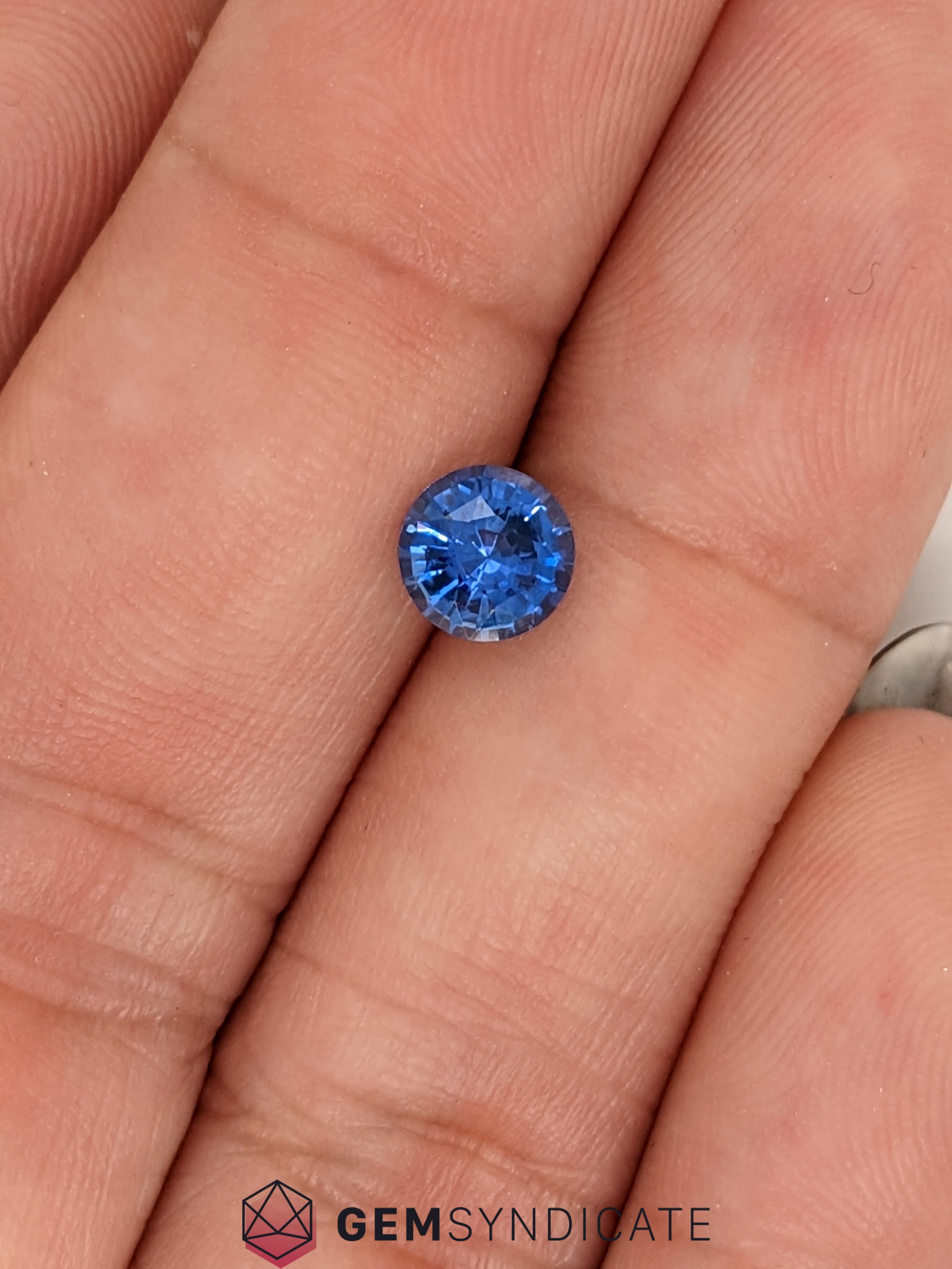 Elegant Round Blue Sapphire 1.04ct