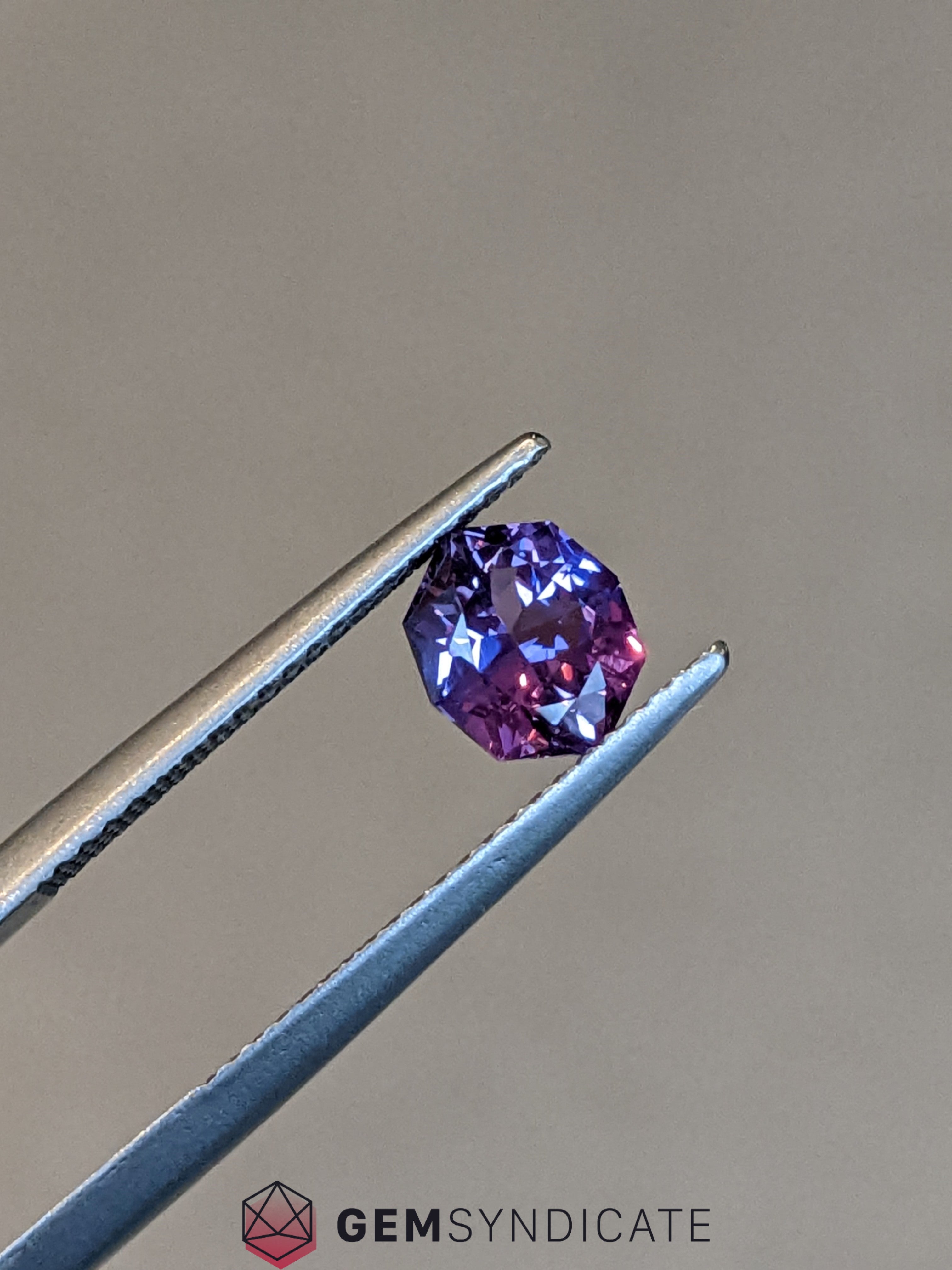 Exclusive Fancy Shape Purple Sapphire 1.55ct