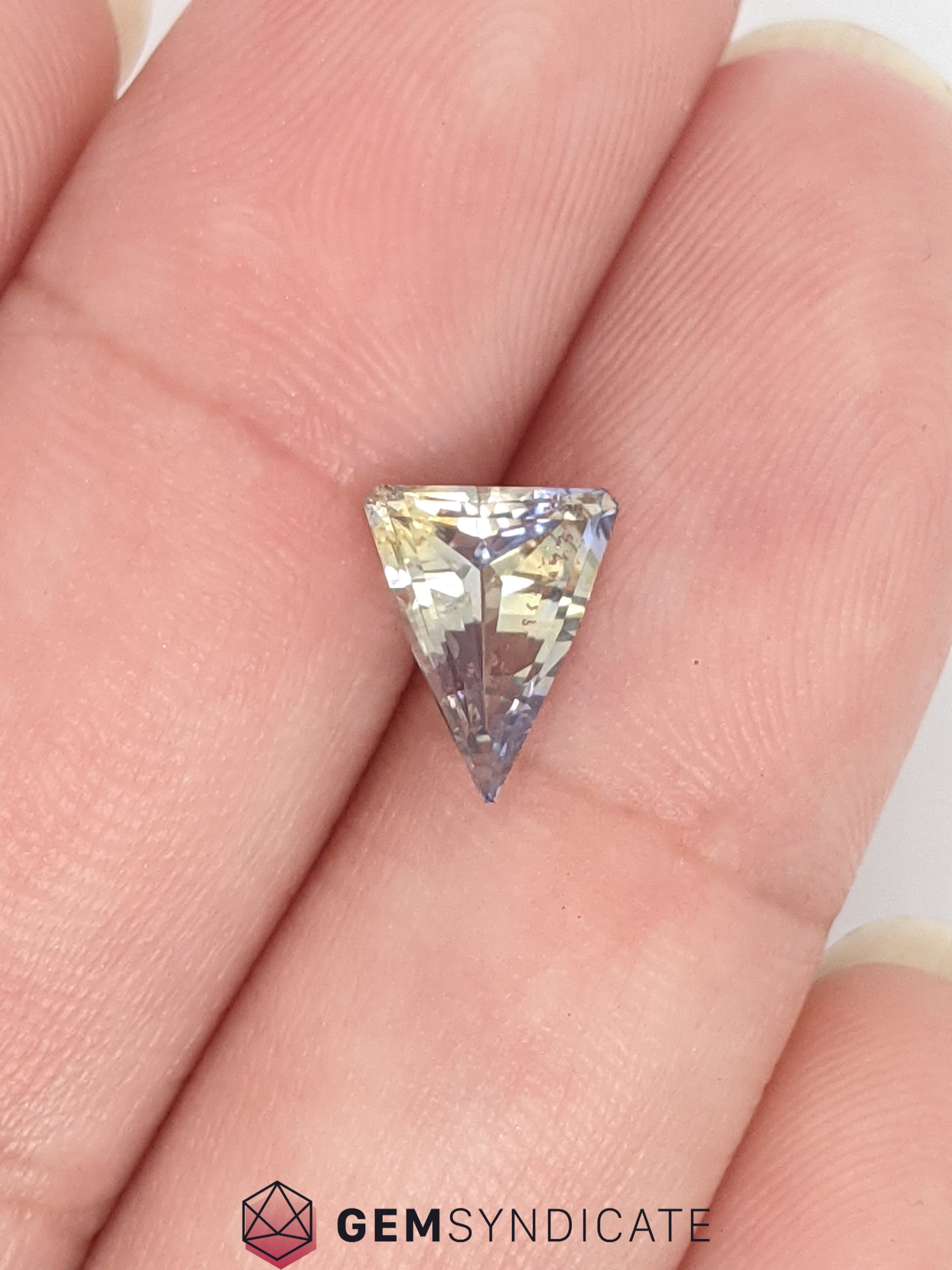 Amazing Fancy Parti Sapphire 1.57ct